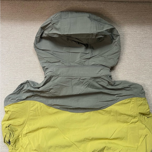lululemon Evergreen Anorak Jacket - grey sage 6 - Picture 4 of 9
